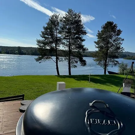 Huvilat A Cozy House With A By The River