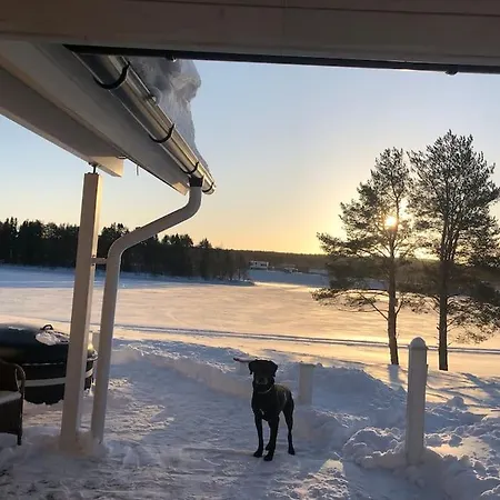 A Cozy House With A By The River Huvilat Saarenkylä